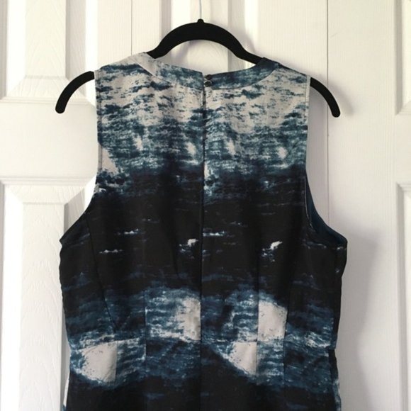 Watercolor V Neck Dress w/ Pockets - Picture 7 of 8